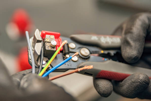 Best Affordable Emergency Electrician  in Eagle Grove, IA